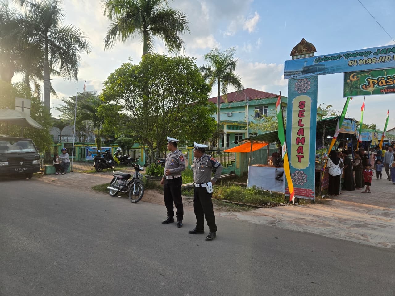 Ciptakan Kamseltibcarlantas, Satlantas Atur Arus Lalu Lintas di Pasar Ramadan