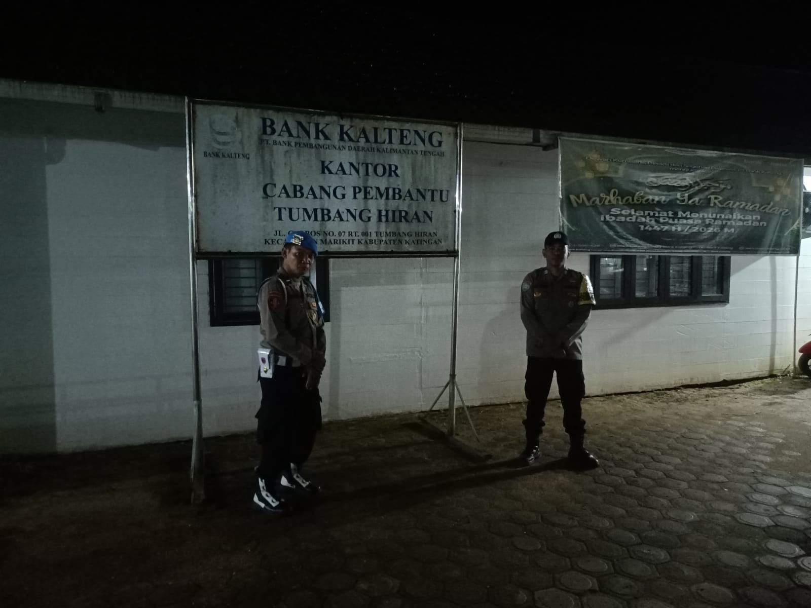 Sambang Kamtibmas Malam Ramadan, Polsek Marikit Kawal Keamanan Objek Vital dan Permukiman.