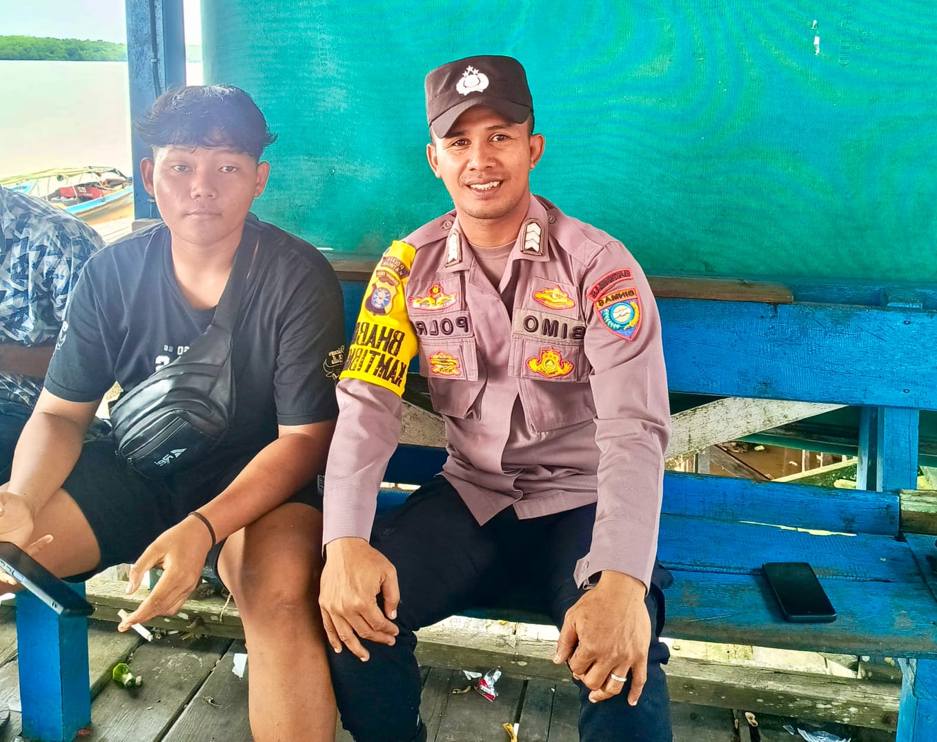 Bhabinkamtibmas Polsek Mendawai Melaksanakan Sambang Kamtibmas Ke Warga Desa Binaannya