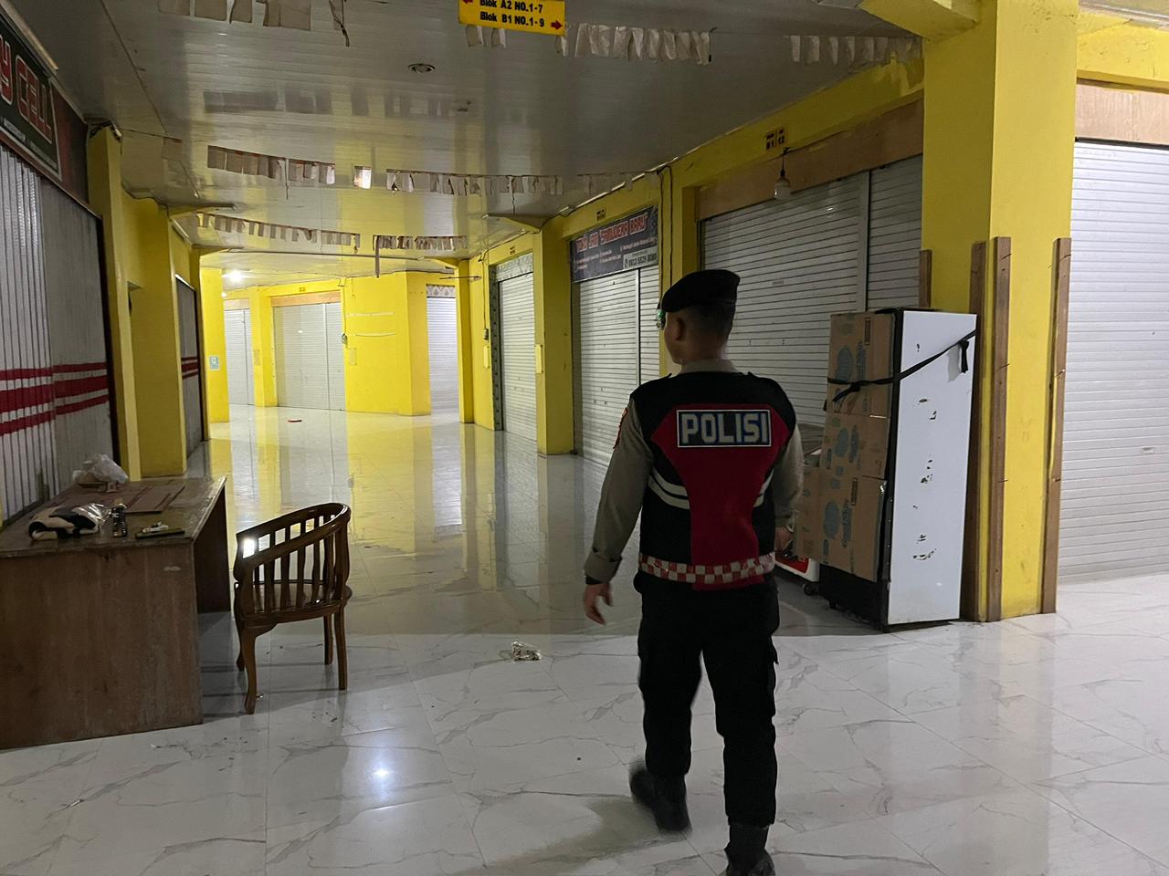 Sat Samapta Laksanakan Sambang Ke Pertokoan