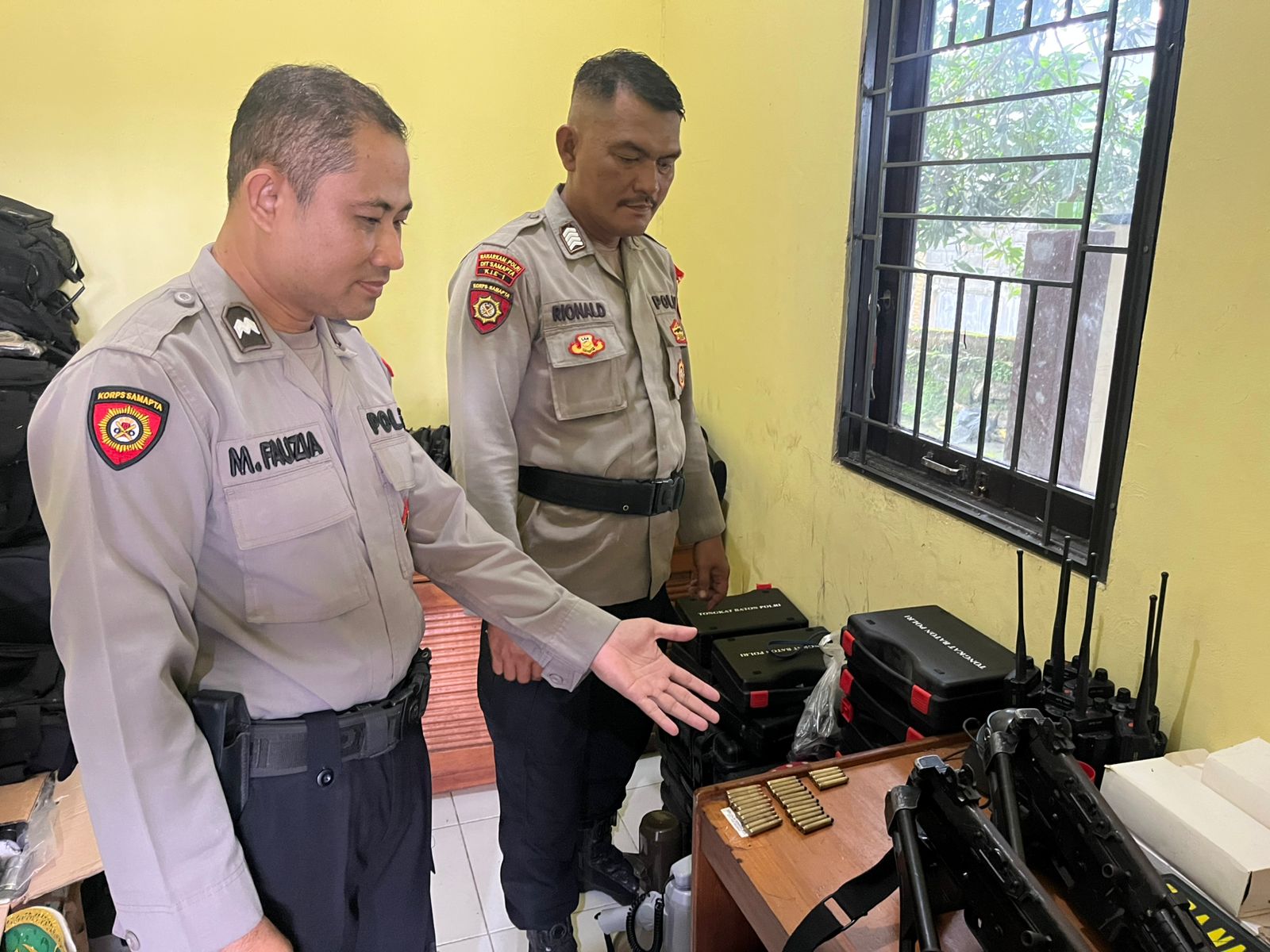 Personel Samapta Laksanakan Serah Terima Piket Jaga Mako dan Inventaris Penjagaan.