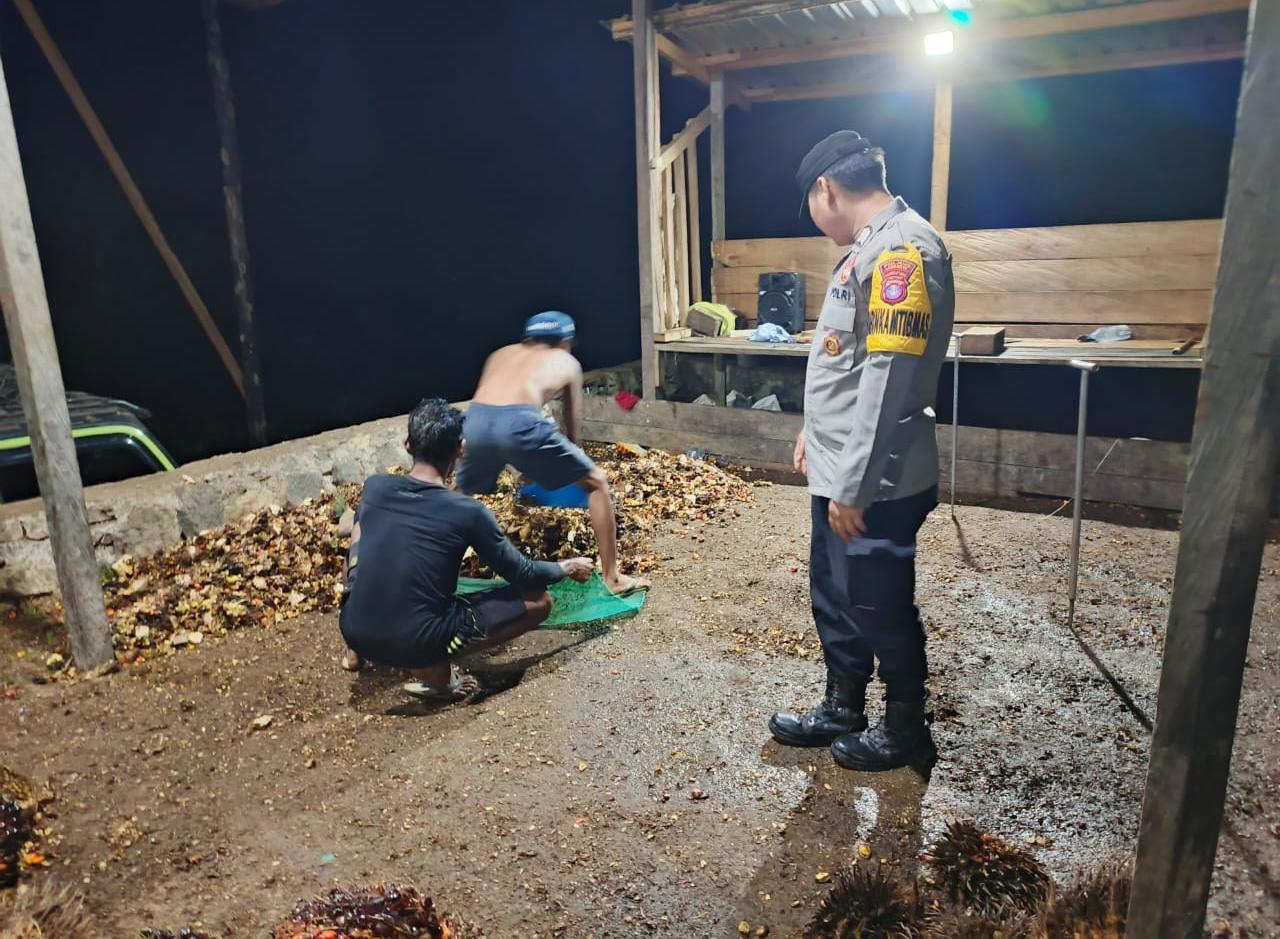 Polsek Lamandau laksanakan monitoring kegiatan masyarakat