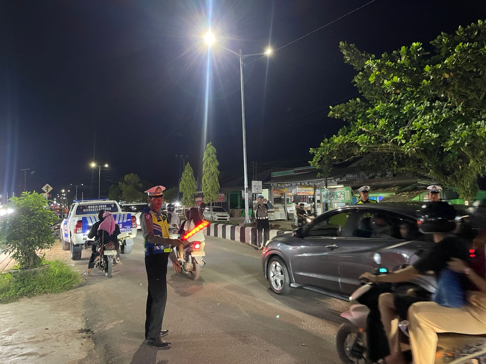 Polres Lamandau hadir berikan pengamanan takbir keliling menyambut Hari Raya Idul Adha