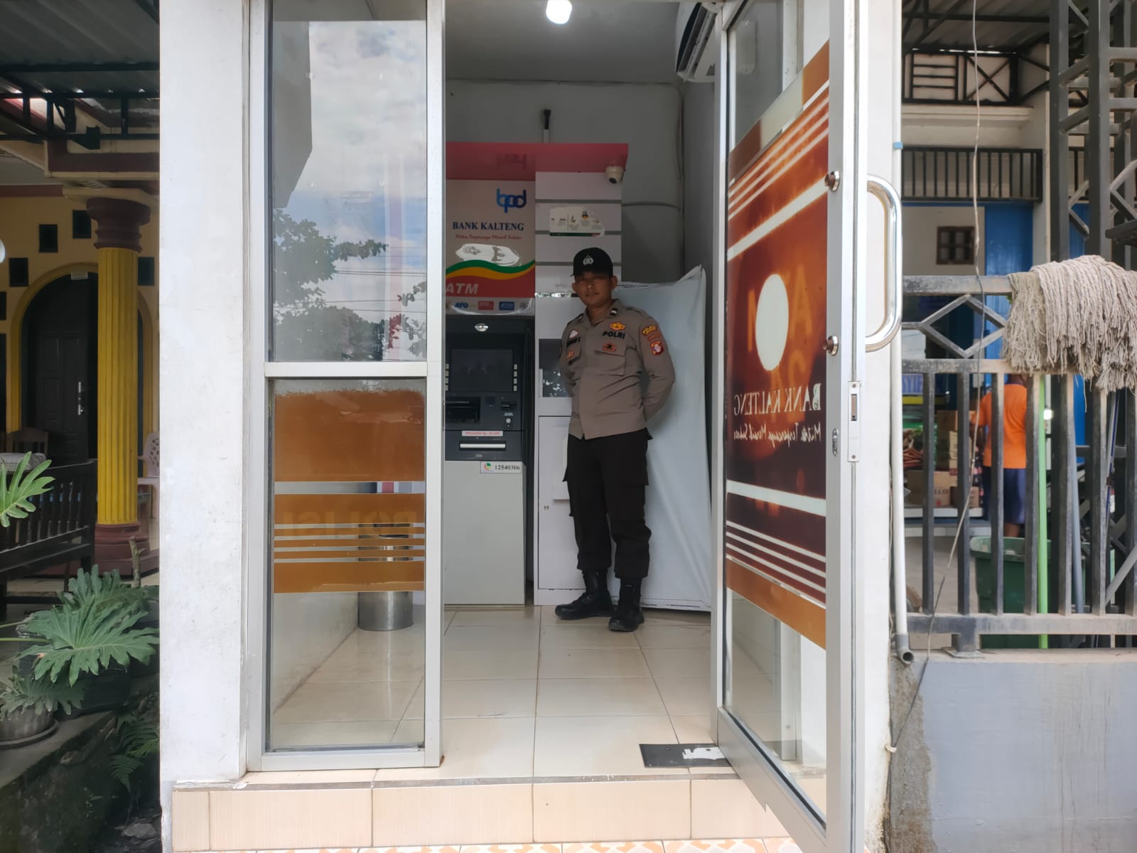 Sematu Jaya, Dalam rangka menjamin salah satu aktifitas warga dalam memenuhi kebutuhan sehari hari