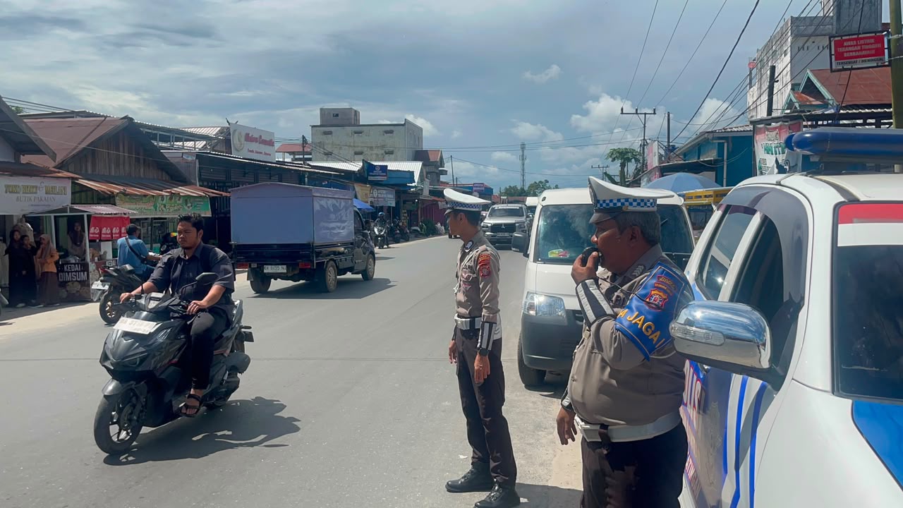 PENLING, Satlantas Polres Katingan Penyuluhan Keliling Kepada Para Pengendara