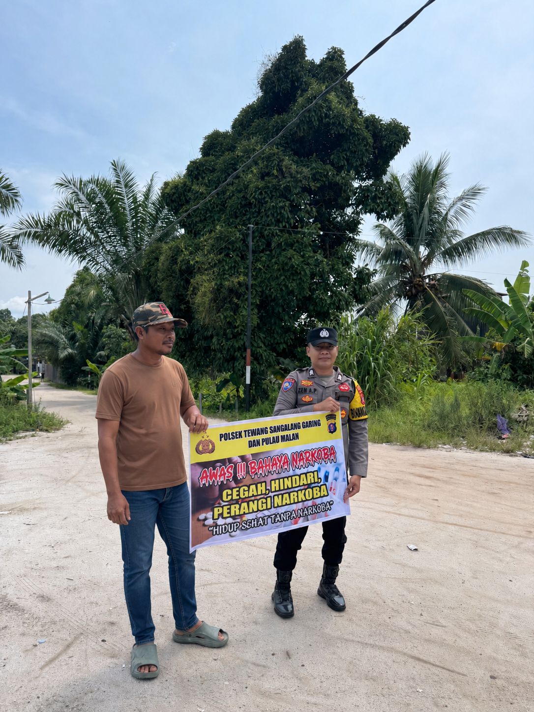 ‎Melalui Media Spanduk, Polsek Tewang Sangalang Garing dan Pulau Malan Imbau Warga Tidak Terjerumus  Penyalahgunaan Narkoba.