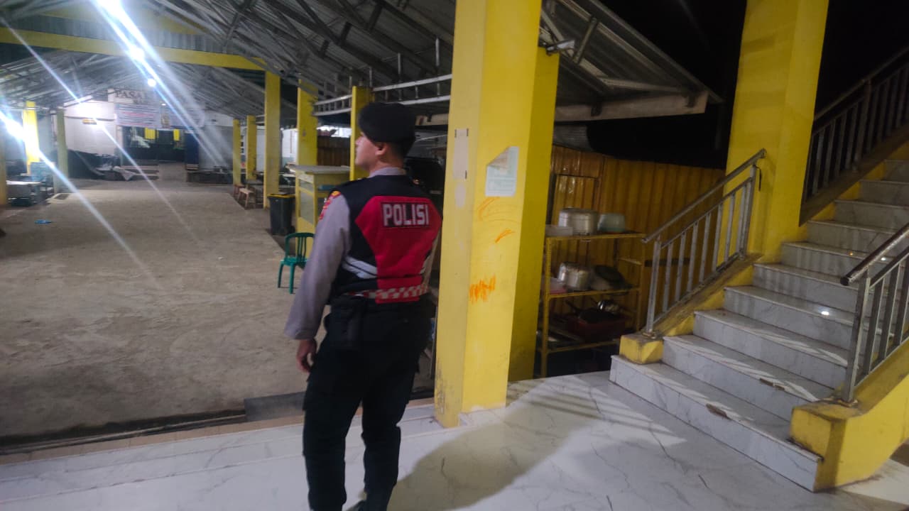 Sat Samapta Polres Lamandau Patroli Pasar Induk, Pantau Kamtibmas Selasa Malam