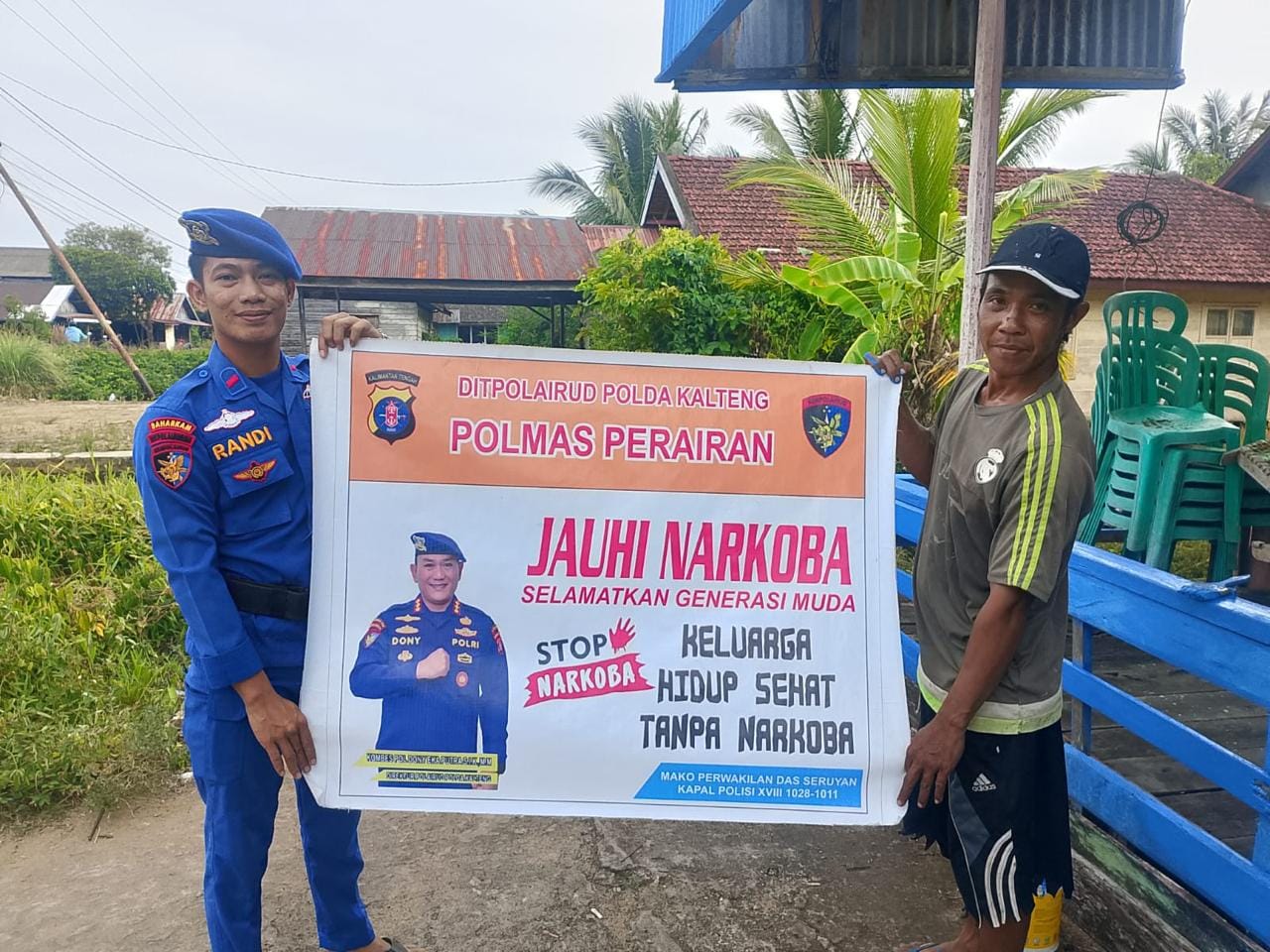 Demi mencegah potensi gangguan Kamtibmas personel Ditpolairud Polda Kalteng menghimbau masyarakat untuk jauhi narkoba