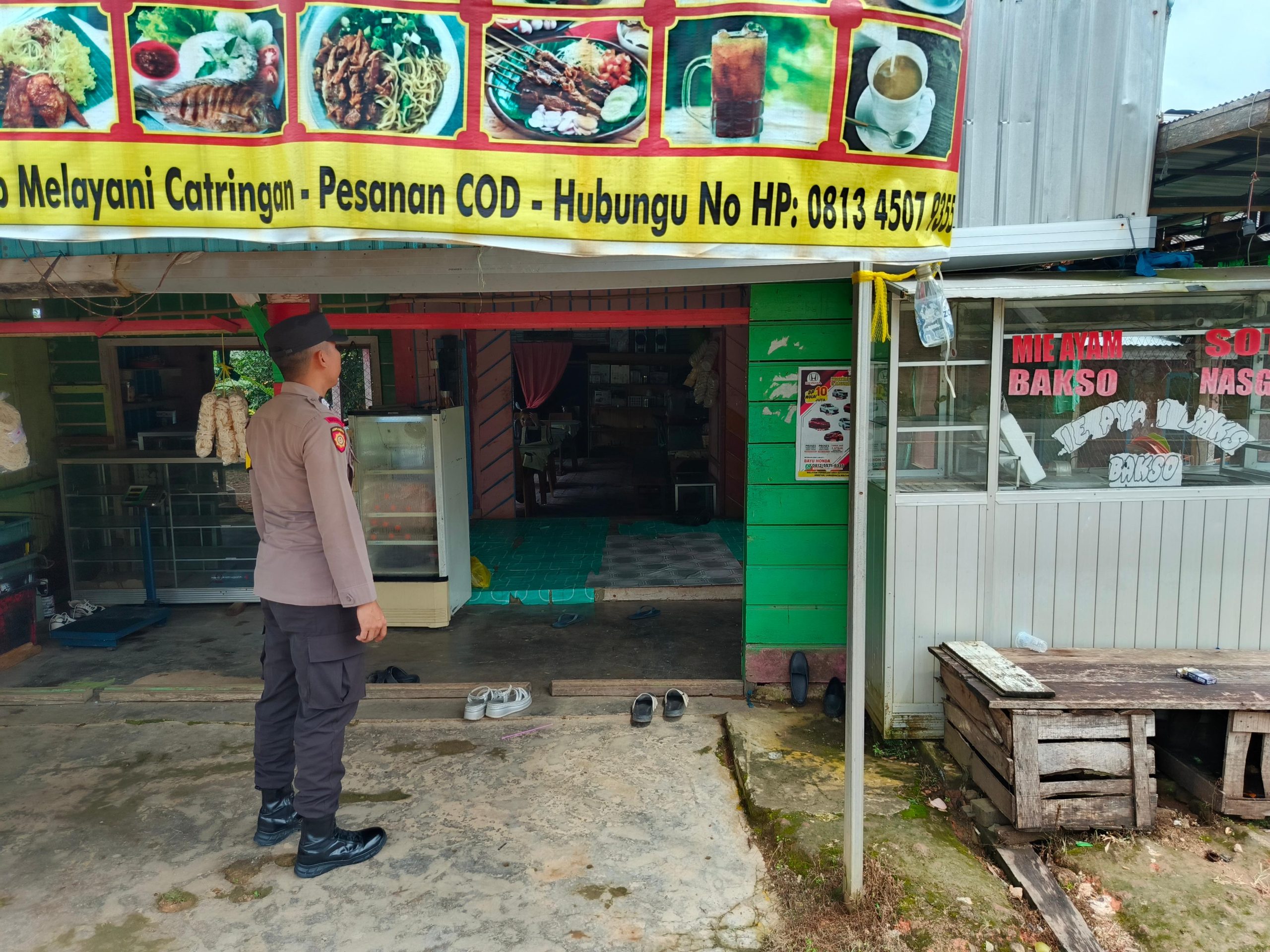 Polsek Delang Sambangi Warung Warga, Perkuat Komunikasi dan Kamtibmas