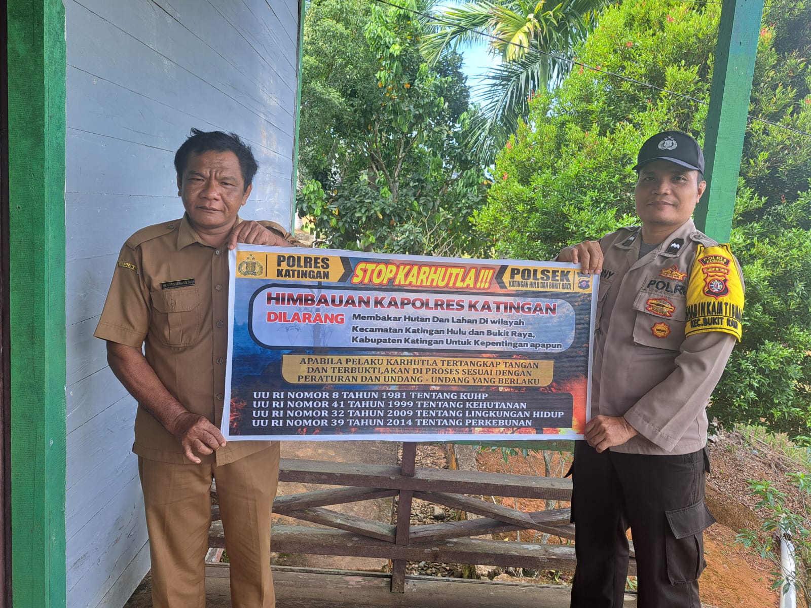 Upaya Pencegahan Kebakaran Hutan dan Lahan di Kecamatan Katingan Hulu dan Bukit Raya, Bhabinkamtibmas sosialisasi kepada masyarakat.