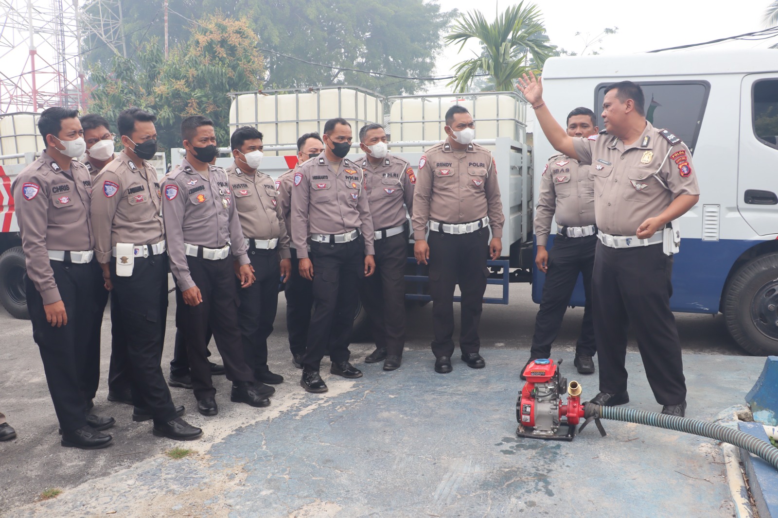 DITLANTAS POLDA KALTENG GELAR PELATIHAN PEMADAMAN API DALAM RANGKA PENANGANAN KARHUTLA