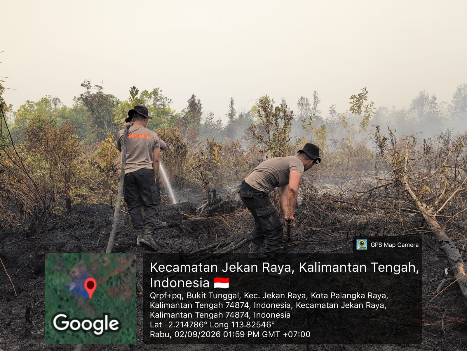 Siap Dan Solid, Personel Ditsamapta Polda Kalteng Tangani Karhutla