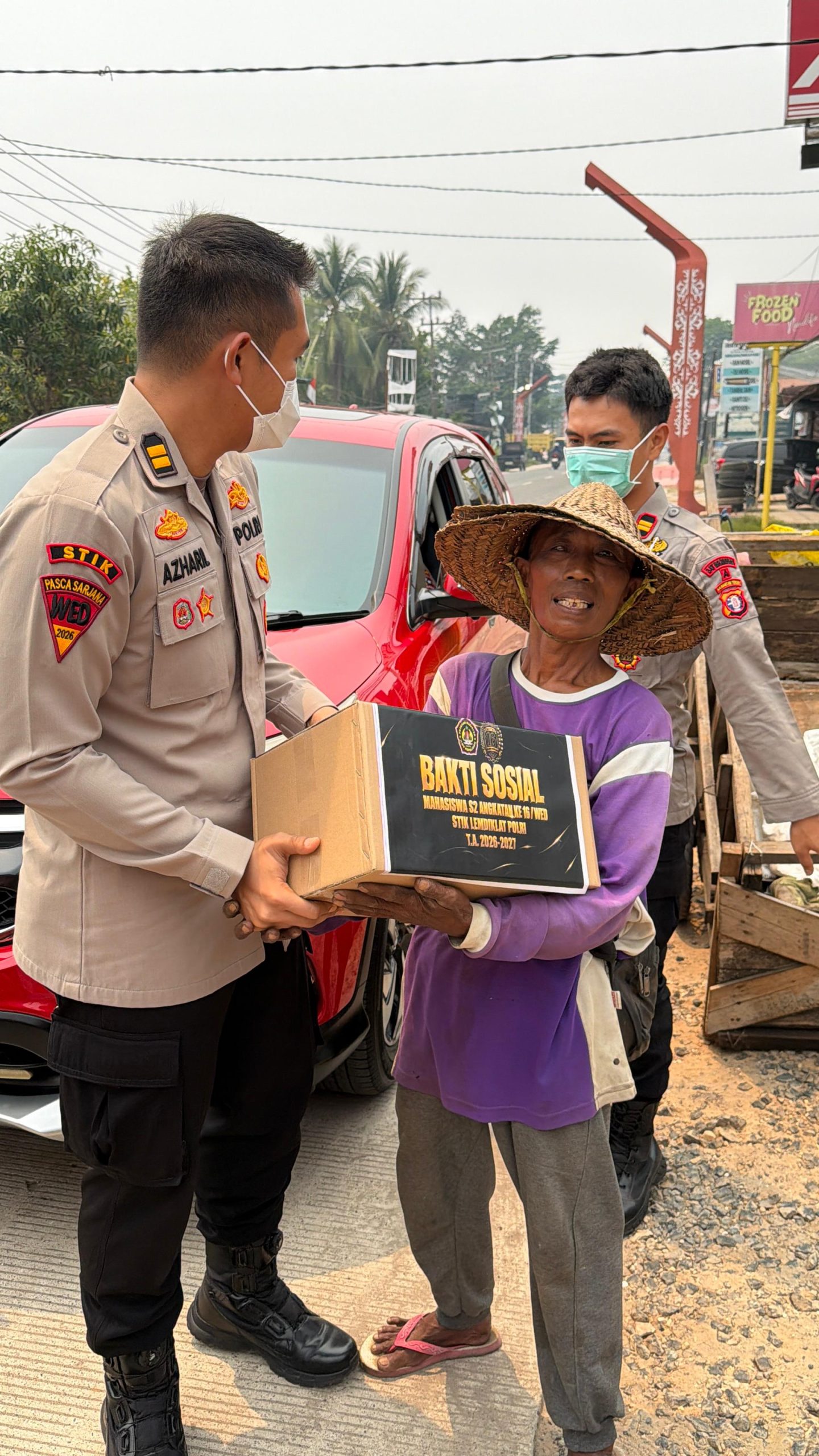 Dari Hati untuk Negeri, Mahasiswa STIK Polda Kalteng Berbagi Kasih kepada Warga Kapuas