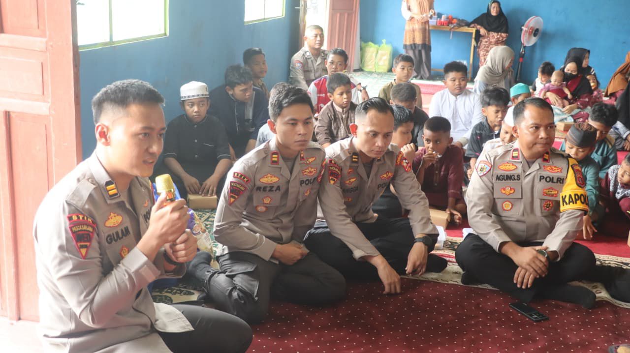 Kunjungi Panti Asuhan Ayah Bunda, Mahasiswa STIK Lemdiklat Polri Berikan Edukasi Karhutla