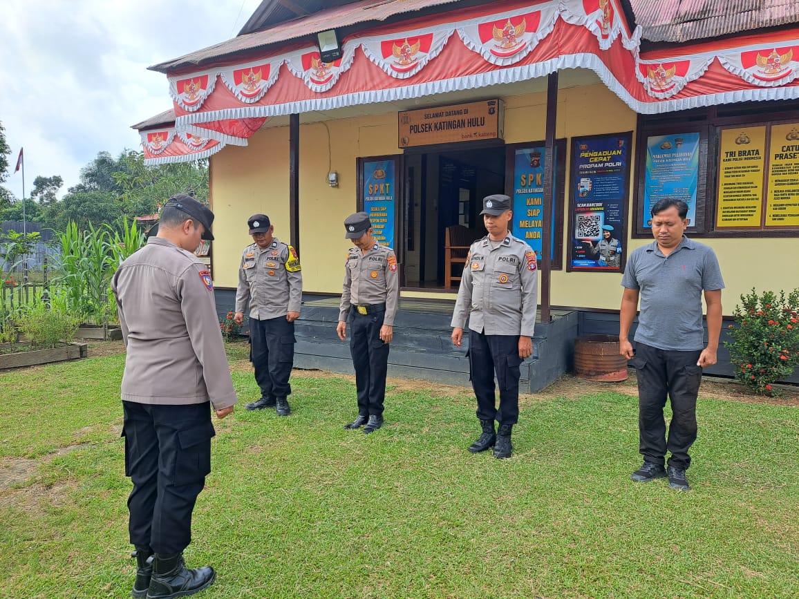 Apel Pagi, Polsek Katingan Hulu Cek Kesiapan Personel Sebelum Bertugas.