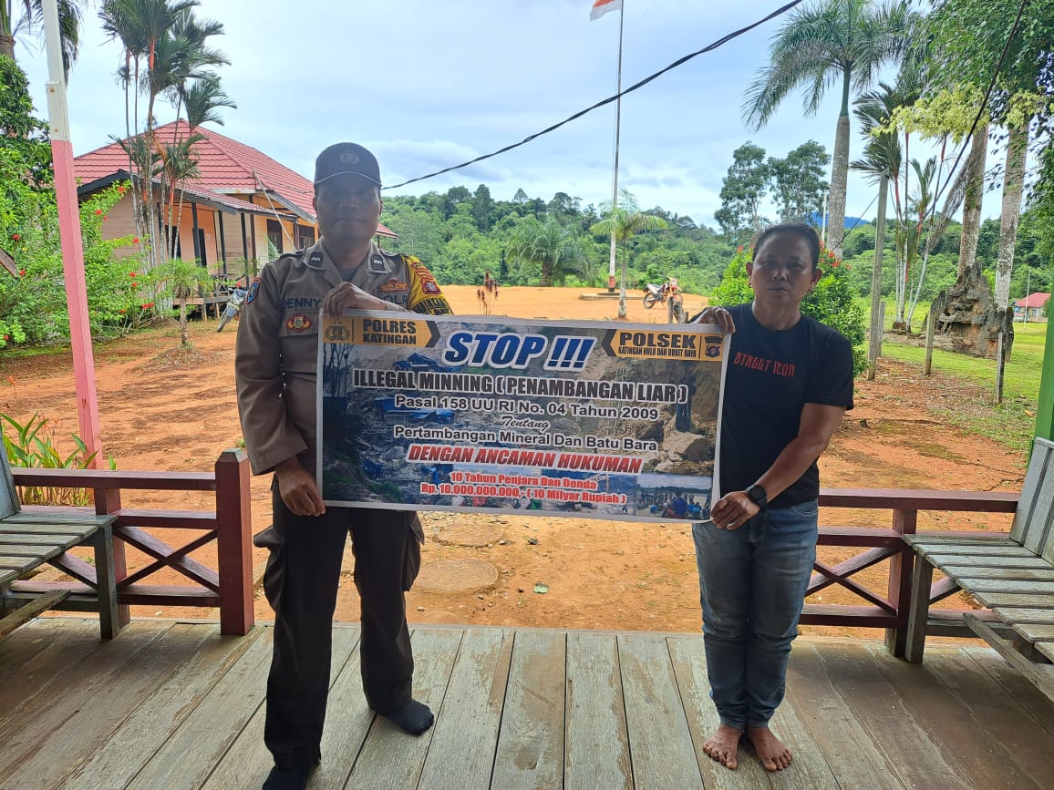 Upaya pencegahan Penambangan Emas Tanpa Ijin (PETI) di Kecamatan Katingan Hulu dan Bukit Raya, Bhabinkamtibmas sosialisasi kepada masyarakat.