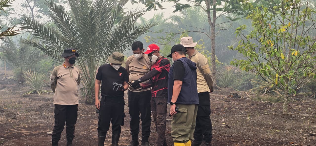 Polda Kalteng Bersama Satgas Intensifkan Penanganan Karhutla di Tjilik Riwut Km. 23