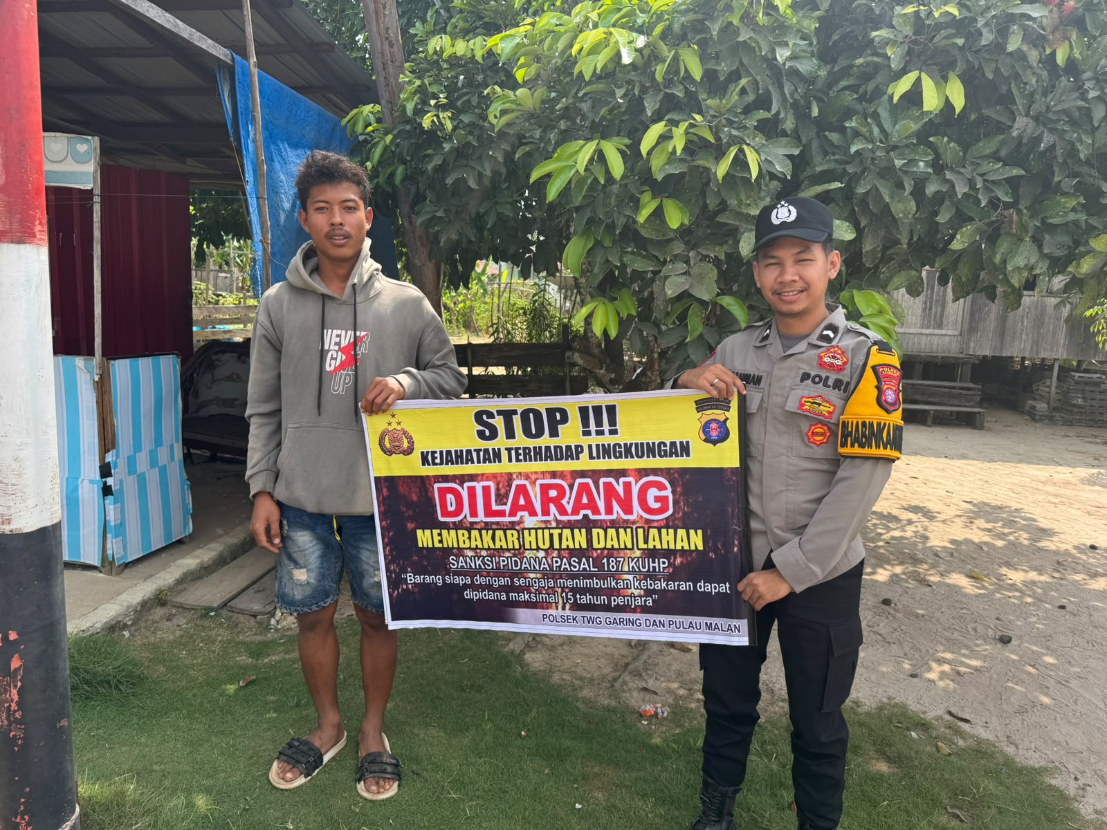 Ciptakan lingkungan sehat Polsek Tws Garing dan Pulau Malan sosialisasi Stop Karhutla.