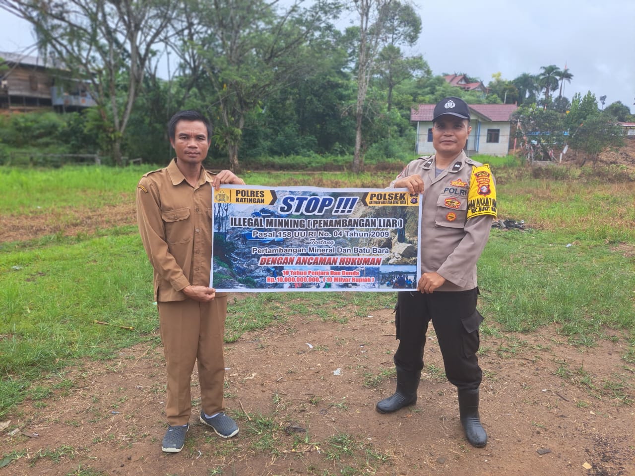 Upaya pencegahan Penambangan Emas Tanpa Ijin (PETI) di Kecamatan Katingan Hulu dan Bukit Raya, Bhabinkamtibmas sosialisasi kepada masyarakat.