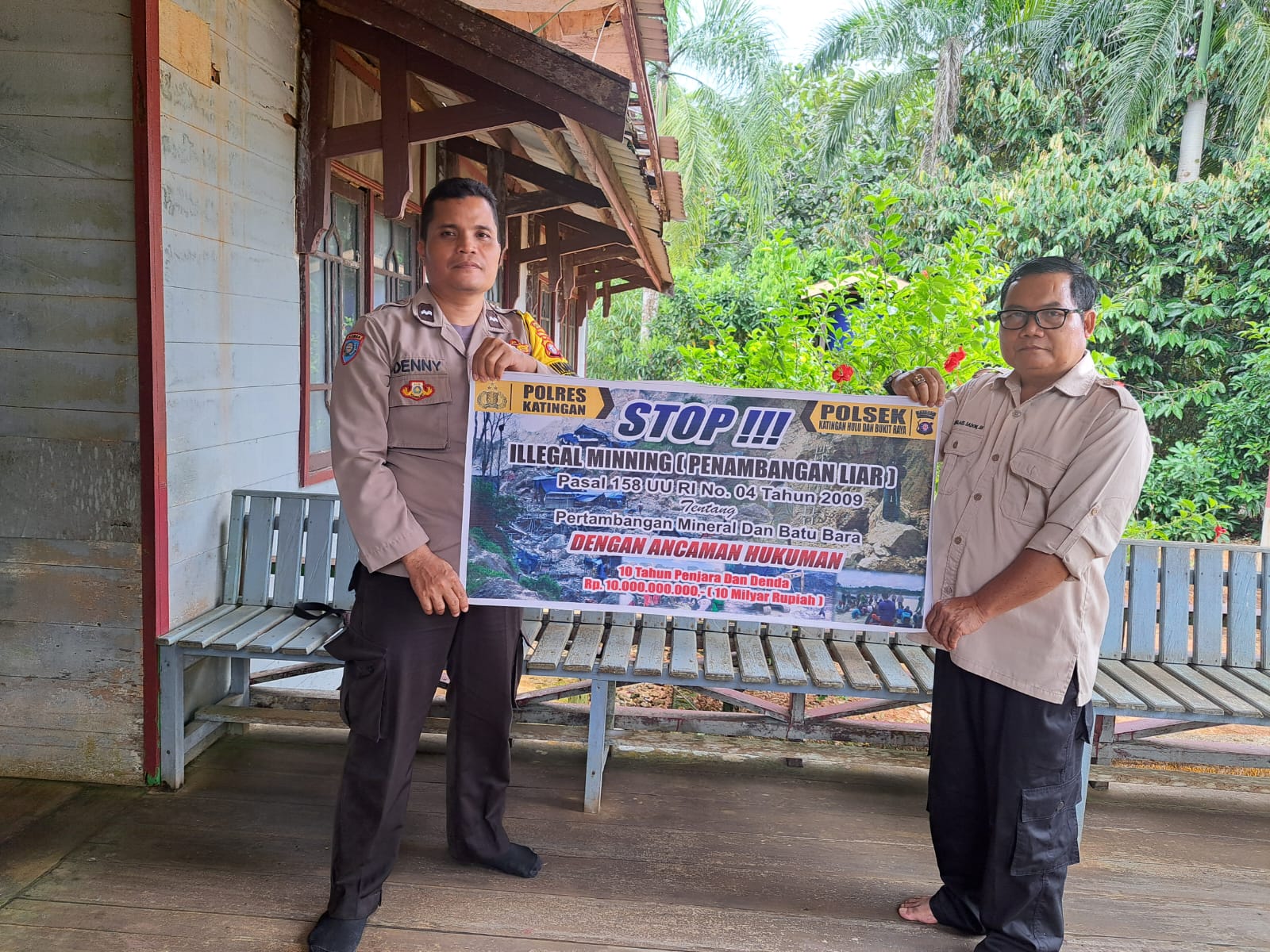 Upaya pencegahan Penambangan Emas Tanpa Ijin (PETI) di Kecamatan Katingan Hulu dan Bukit Raya, Bhabinkamtibmas sosialisasi kepada masyarakat.