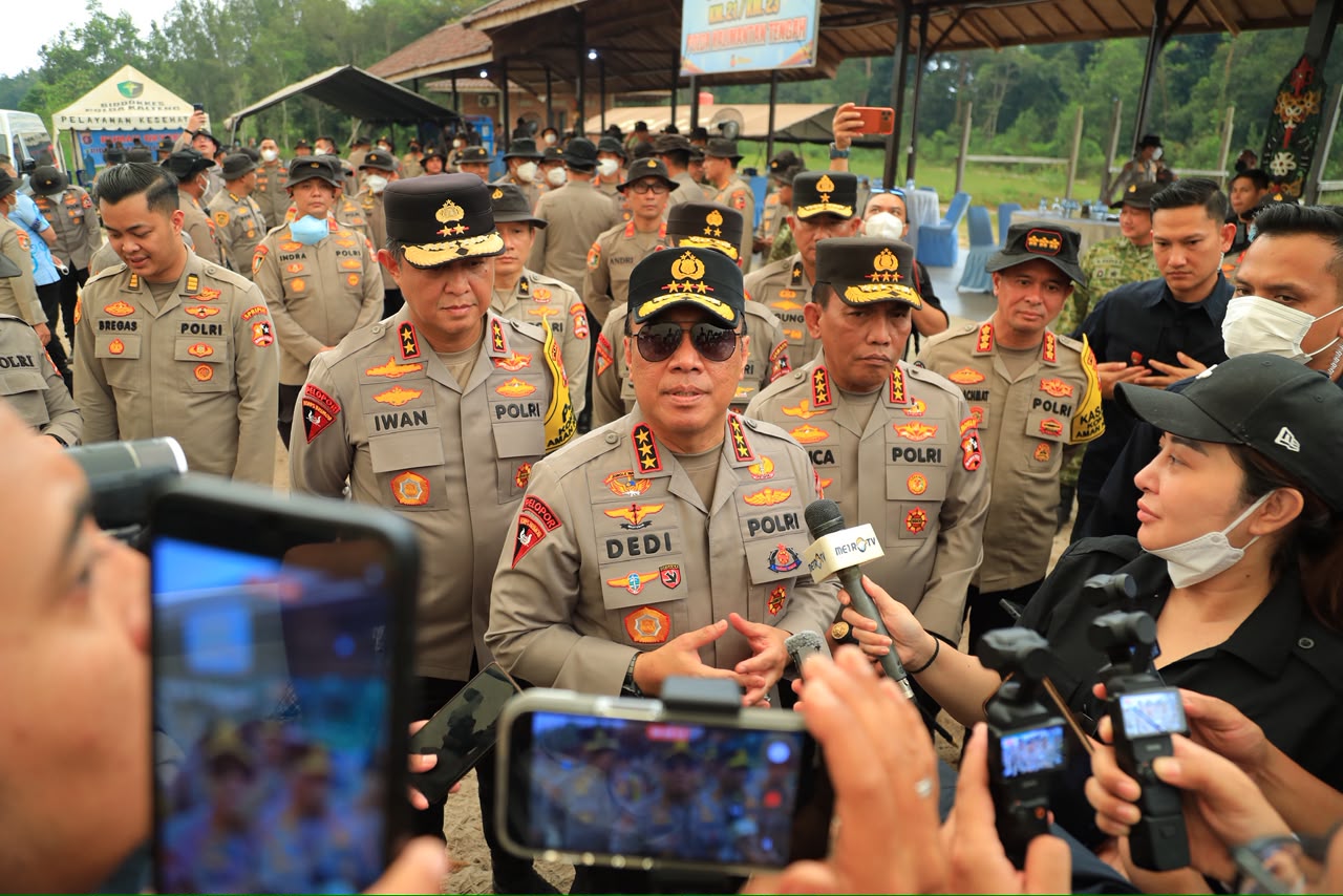 Turun Langsung ke Posko Karhutla Kalteng, Wakapolri Pastikan Negara Hadir Lindungi Masyarakat