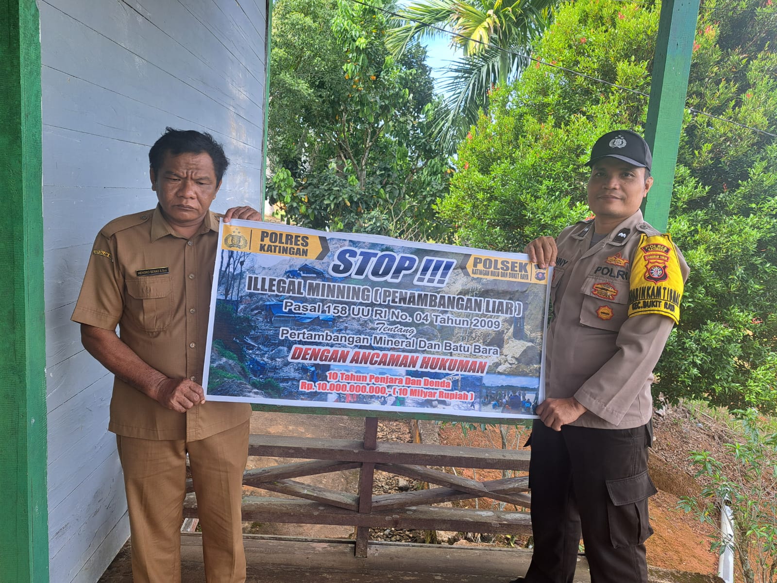 Upaya pencegahan Penambangan Emas Tanpa Ijin (PETI) di Kecamatan Katingan Hulu dan Bukit Raya, Bhabinkamtibmas sosialisasi kepada masyarakat.