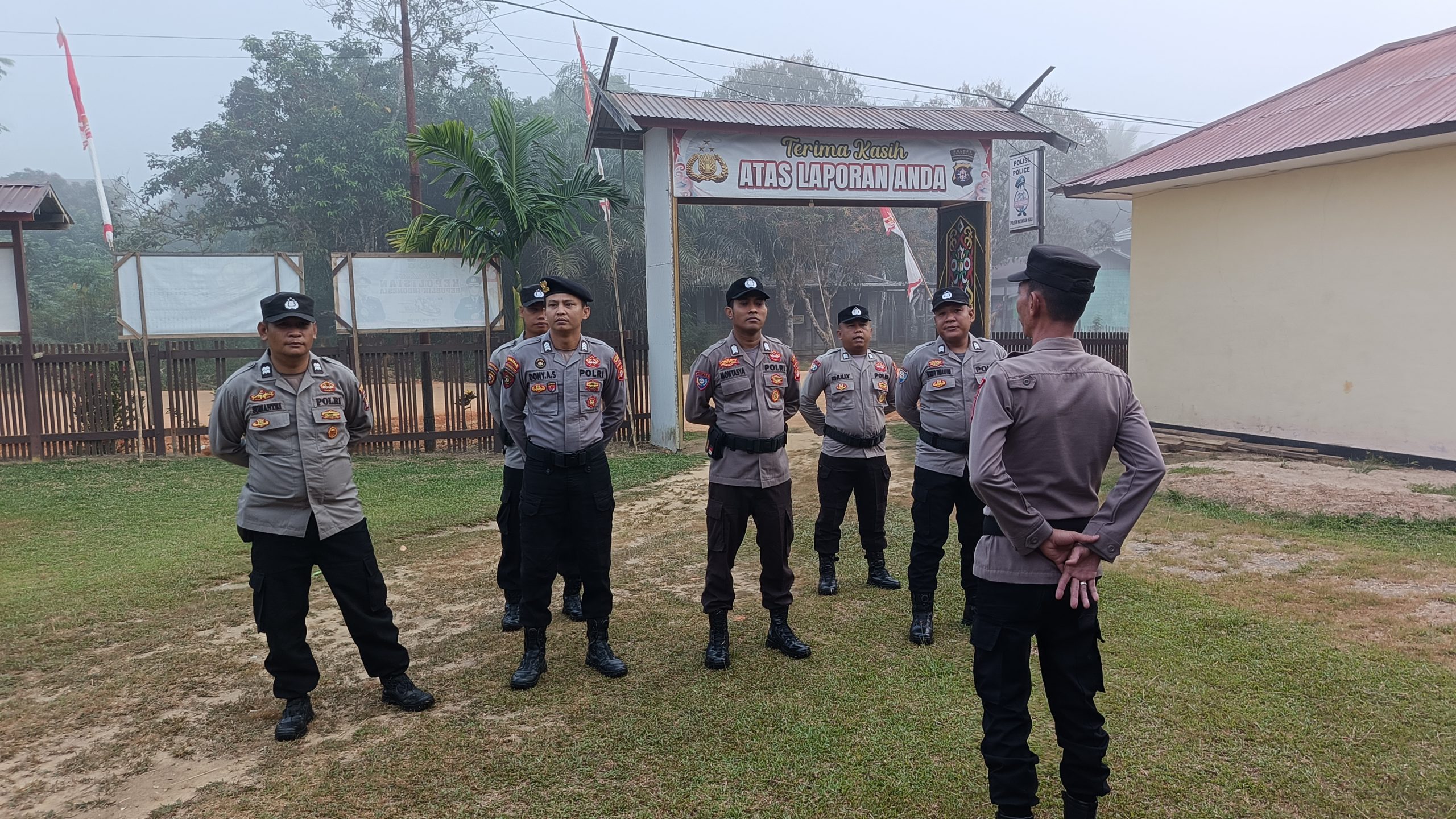 Personel Polsek Katingan Hulu Laksanakan Apel Pagi Sebelum Piket.