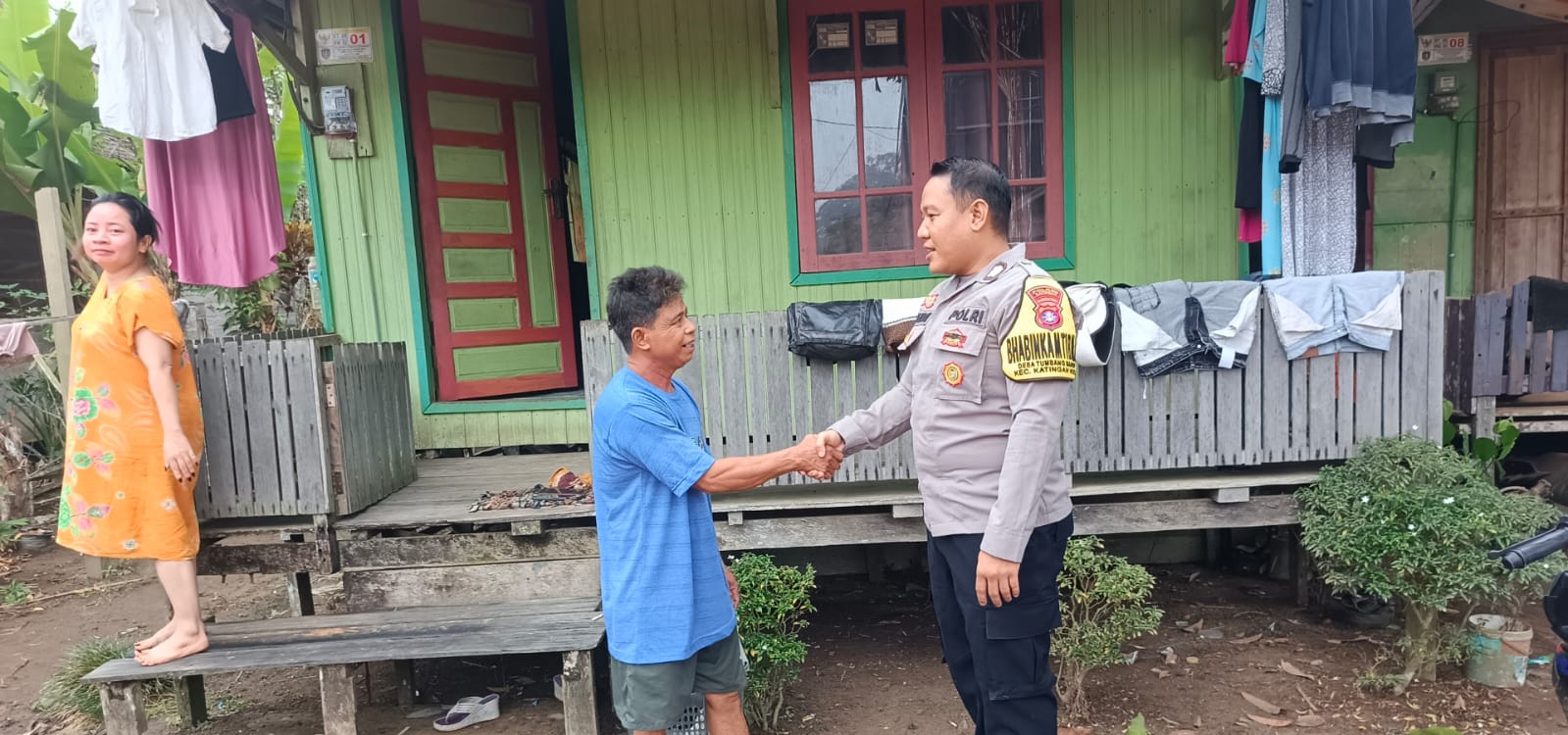 BHABINKAMTIBMAS POLSEK KATINGAN HULU SAMBANGI WARGA.